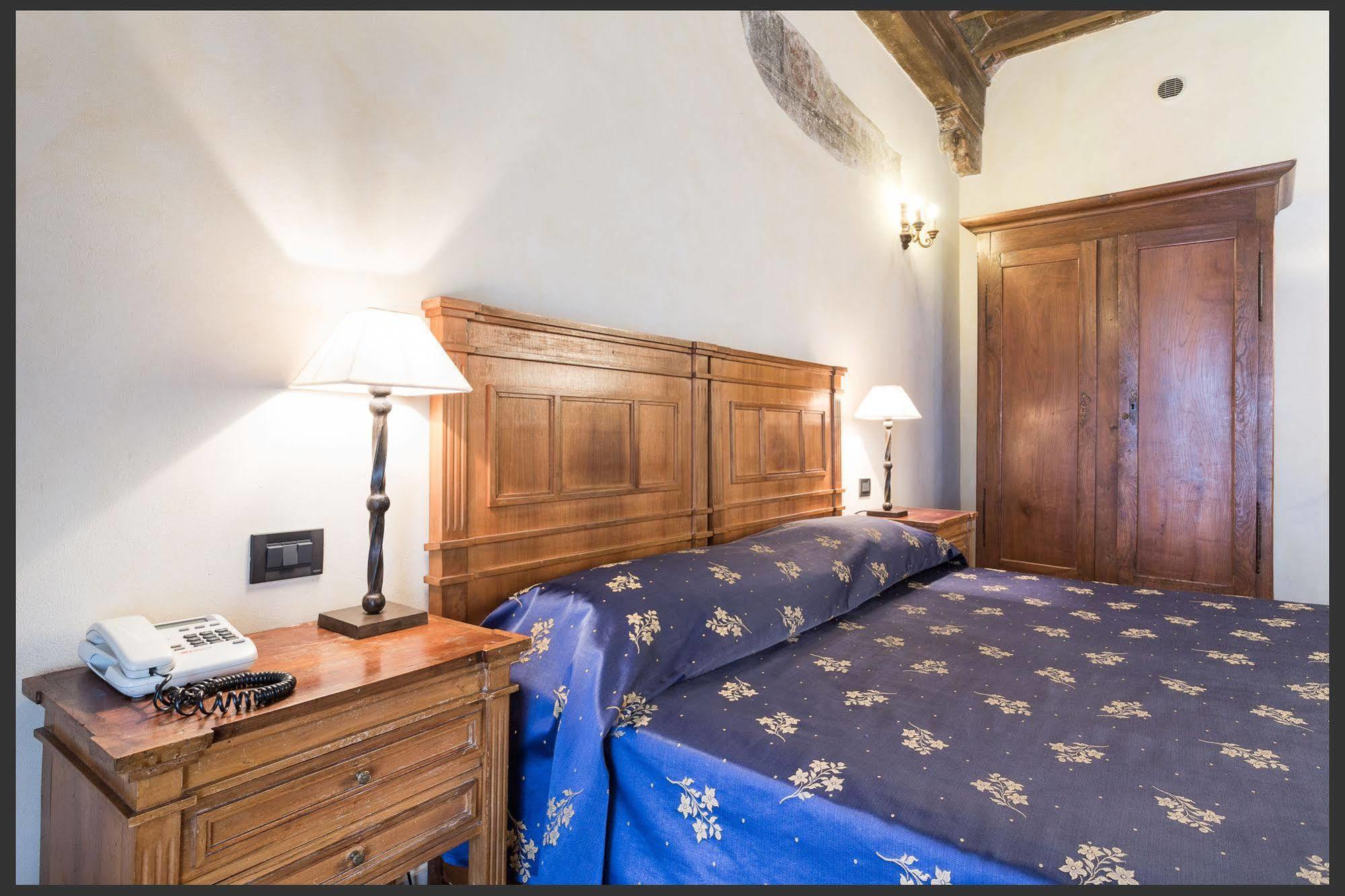 Hotel Columbus Рим Екстериор снимка